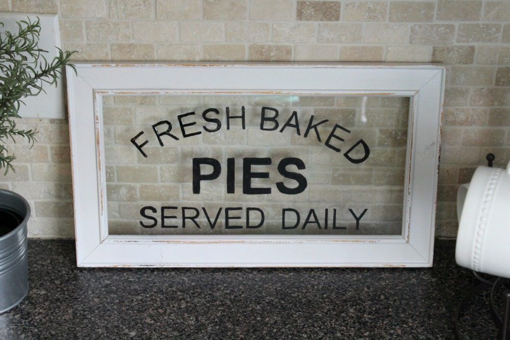 DIY Fresh Baked Pie Window Sign